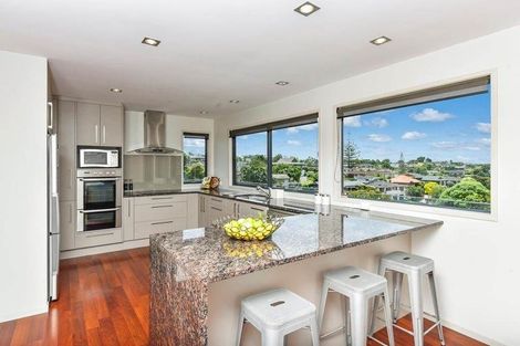 Photo of property in 7a Elizabeth Place, Mairangi Bay, Auckland, 0630