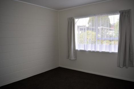 Photo of property in 3/318 Te Atatu Road, Te Atatu South, Auckland, 0610