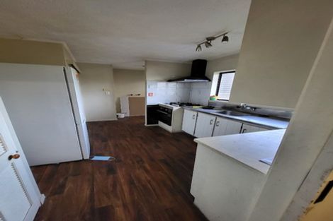 Photo of property in 1/40 Hollyford Drive, Clover Park, Auckland, 2105