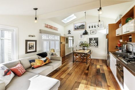 Photo of property in 246 Adelaide Road, Newtown, Wellington, 6021