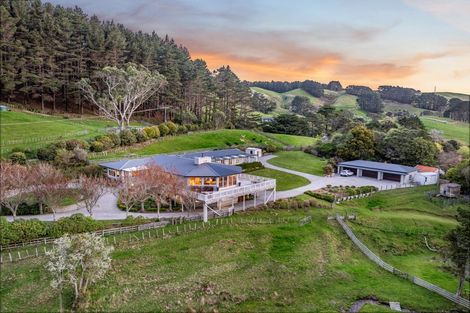 Photo of property in 997 Ohariu Valley Road, Ohariu, Wellington, 6037