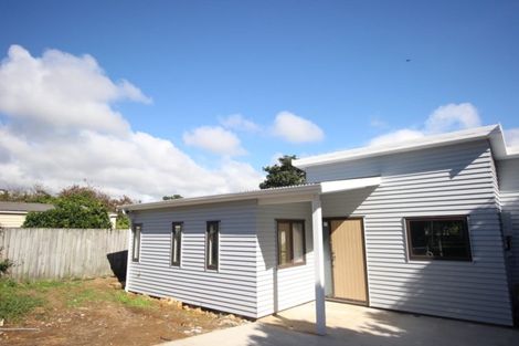 Photo of property in 19 Barrys Road, Glendene, Auckland, 0602