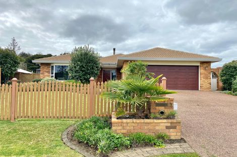 Photo of property in 1 Tuakura Way, The Gardens, Auckland, 2105