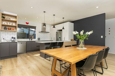 Photo of property in 4 Karika Place, Massey, Auckland, 0614