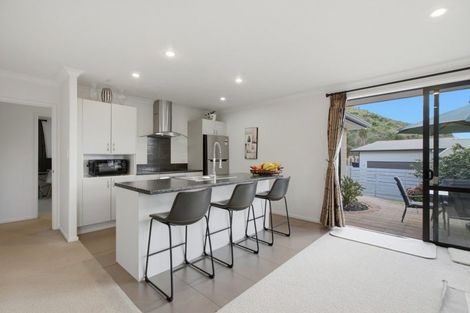 Photo of property in 31 Bateleur Close, Welcome Bay, Tauranga, 3112