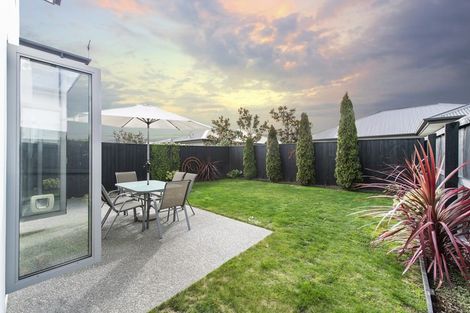 Photo of property in 4/20 Old Red Barn Road, Halswell, Christchurch, 8025