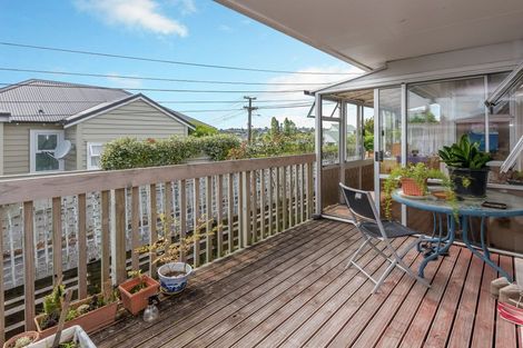 Photo of property in 2/62 Uxbridge Road, Mellons Bay, Auckland, 2014