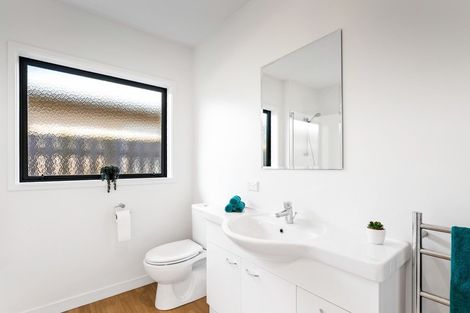 Photo of property in 19 Sunstone Crescent, Brown Owl, Upper Hutt, 5018