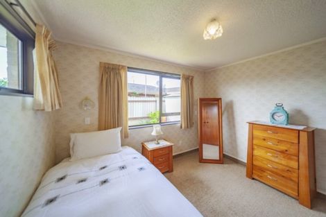 Photo of property in 34 Perry Crescent, Greenmeadows, Napier, 4112