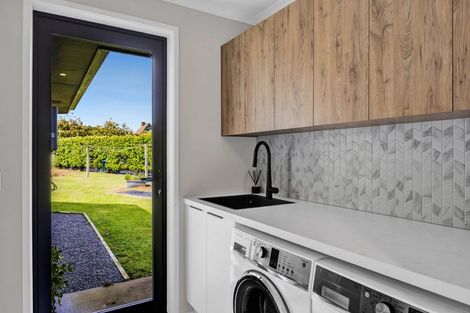 Photo of property in 1 Larlin Drive, Hawera, 4675