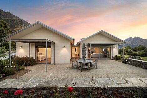 Photo of property in 3 Bayonet Peak Place, Drift Bay, Queenstown, 9371