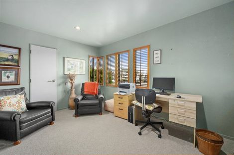 Photo of property in 1/43 Milford Road, Milford, Auckland, 0620