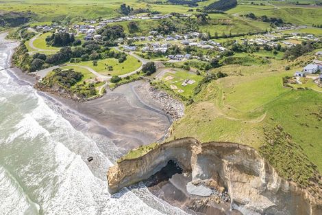 Photo of property in 9 Mowhanau Drive, Kai Iwi, Wanganui, 4574