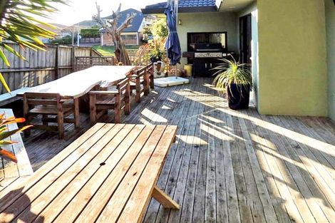 Photo of property in 11 Bob Charles Drive, Golflands, Auckland, 2013