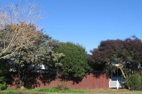 Photo of property in 5 Ross Grove, Paraparaumu, 5032