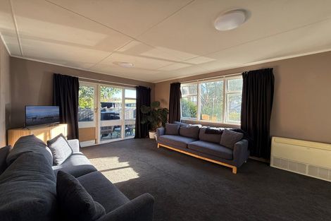 Photo of property in 38 Clivedon Place, Redwood, Christchurch, 8051