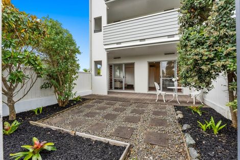 Photo of property in 1c/60 Masons Road, Oteha, Auckland, 0632