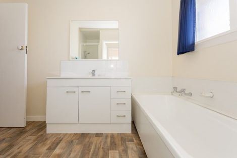 Photo of property in 1 Chilton Drive, Mairehau, Christchurch, 8052