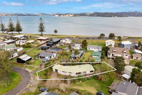 Photo of property in 8 Parkland Place, Whitianga, 3510