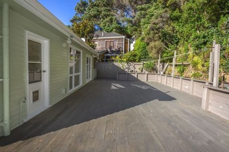 Photo of property in 1 Kenef Road, Paremata, Porirua, 5024