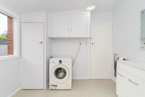 Photo of property in 6 North Foreland Street, Waihola, Milton, 9073