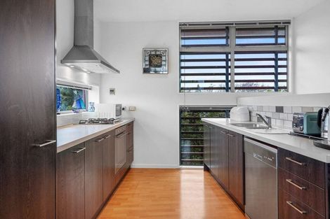 Photo of property in 2 Meredith Street, Addington, Christchurch, 8024