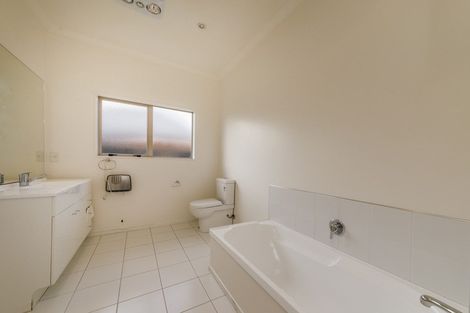 Photo of property in 116 Ruapehu Drive, Fitzherbert, Palmerston North, 4410
