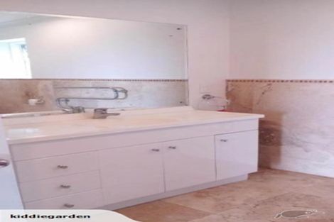 Photo of property in 281 Sturges Road, Henderson Valley, Auckland, 0612