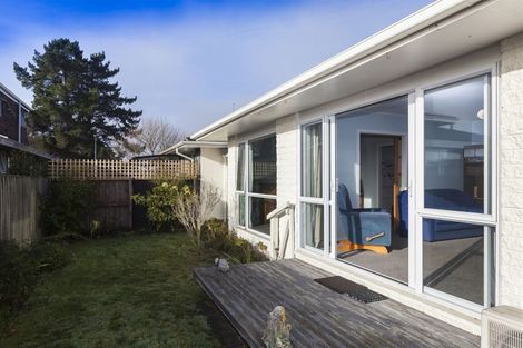 Photo of property in 2/185 Queenspark Drive, Parklands, Christchurch, 8083