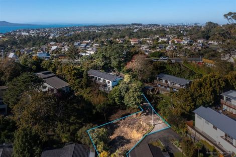 Photo of property in 2/177 Browns Bay Road, Browns Bay, Auckland, 0630