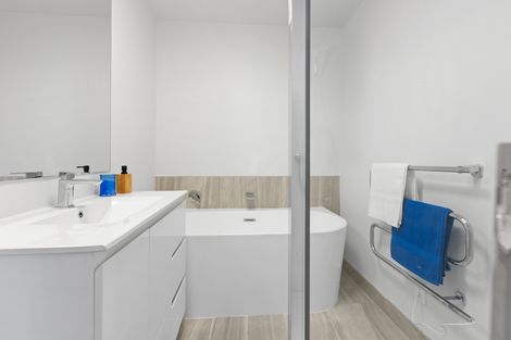 Photo of property in 1/53 Sungrove Rise, Sunnyvale, Auckland, 0612