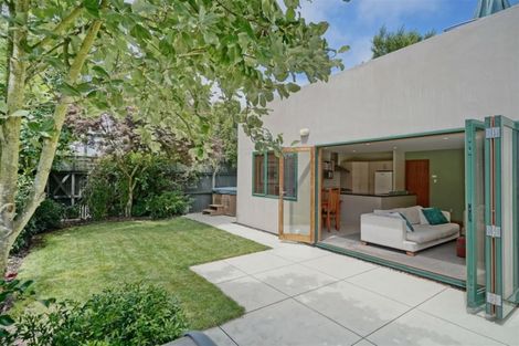 Photo of property in 63a Sandwich Road, Beckenham, Christchurch, 8023