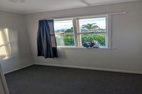 Photo of property in 32 Penton Road, Stanmore Bay, Whangaparaoa, 0932