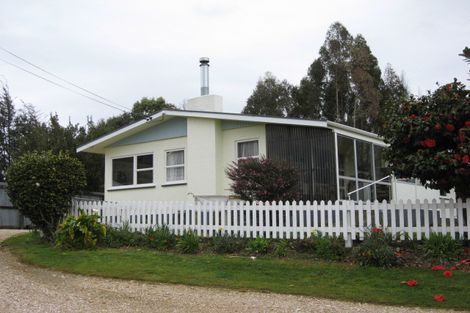 Photo of property in 132 Central Takaka Road, Takaka, 7183
