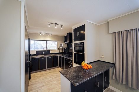 Photo of property in 243 Flaxmere Avenue, Flaxmere, Hastings, 4120