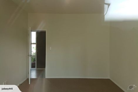 Photo of property in 2 Saddleback Crescent, Papakura, 2110