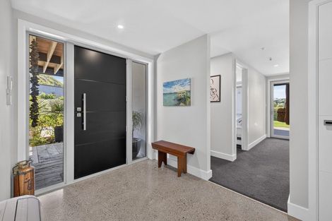 Photo of property in 11 Kaioruru Lane, Charteris Bay, Lyttelton, 8971