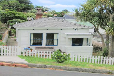 Photo of property in 9 Gowrie Street, Brooklyn, Wellington, 6021