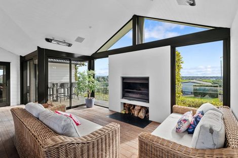 Photo of property in 86 Whites Road, Whitford, Howick, 2571