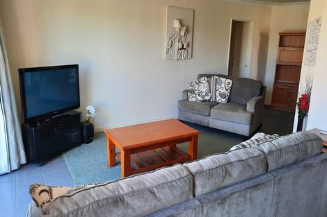 Photo of property in 2/98 Domain Terrace, Spreydon, Christchurch, 8024