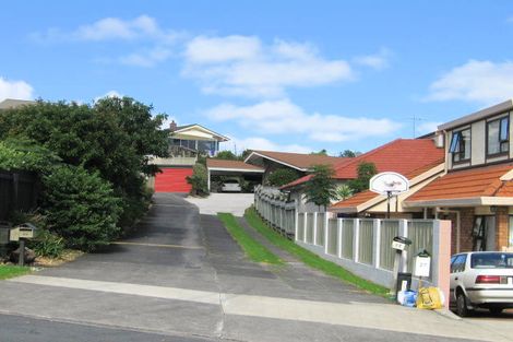 Photo of property in 2/27 Devon Road, Bucklands Beach, Auckland, 2012