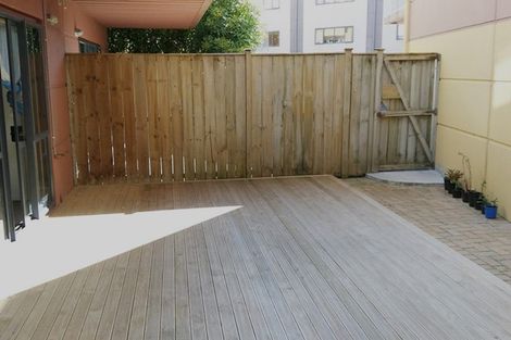 Photo of property in Krisley Court, 1/6 Ambrico Place, New Lynn, Auckland, 0600