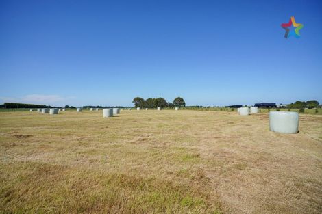 Photo of property in 15 Weir Road, Waianiwa, Invercargill, 9874