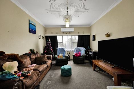 Photo of property in 73 Camberwell Road, Hawera, 4610