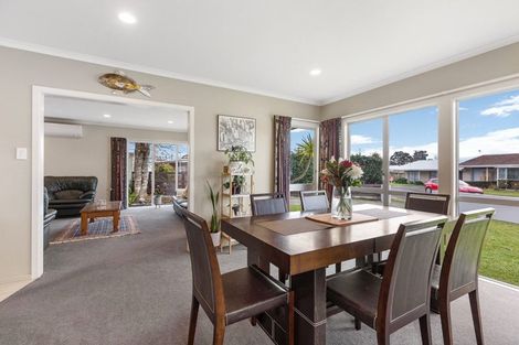 Photo of property in 4 Evelyn Place, Welbourn, New Plymouth, 4310