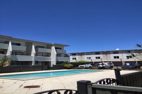 Photo of property in 19/3 Riverside Road, Orewa, 0931