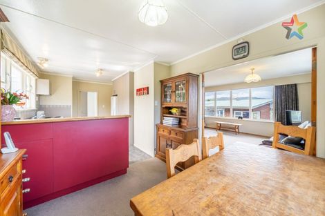 Photo of property in 35 Normandale Road, Normandale, Lower Hutt, 5010