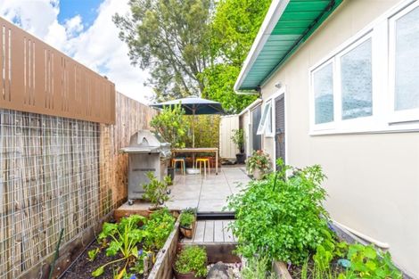 Photo of property in 1/289 Swanson Road, Ranui, Auckland, 0612