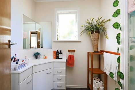 Photo of property in 11 Henderson Road, Flaxmere, Hastings, 4120