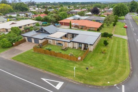 Photo of property in 2 Fencourt Crescent, Katikati, 3129